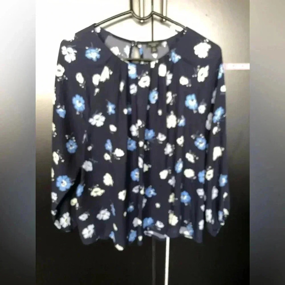 Ann Taylor Factory Cinched puff long sleeve, pleated round neck,keyhole back - Picture 1 of 7